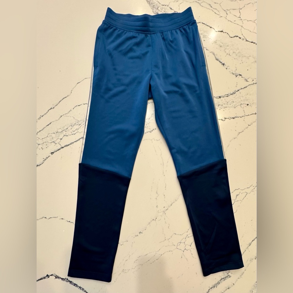 Men's Under Armour performance CELLIANT workout joggers size M